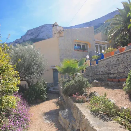 Vista Villa *